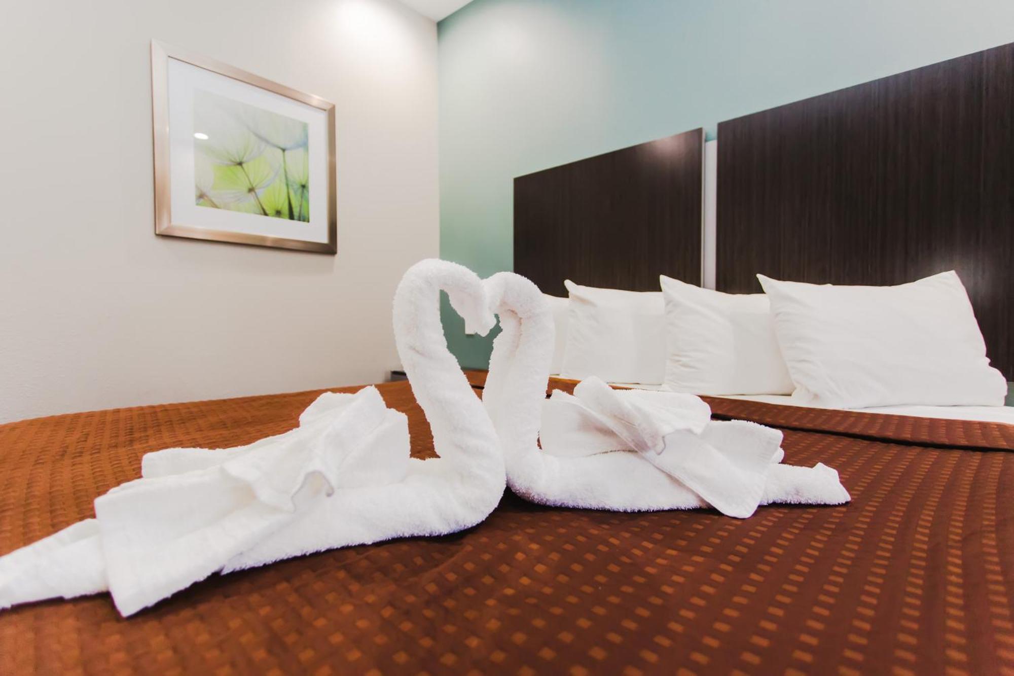 Express Inn - Spring Kültér fotó